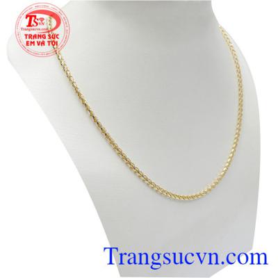 Dây chuyền vàng nữ dịu dàng là món quà tặng ý nghĩa cho người bạn yêu thương