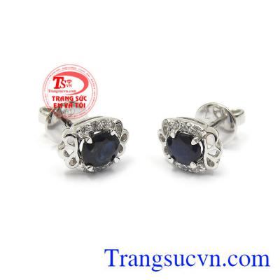 Hoa tai Sapphire xinh xắn phù hợp thời trang và phong cách phái đẹp, là món quà ý nghĩa cho người bạn yêu thương.