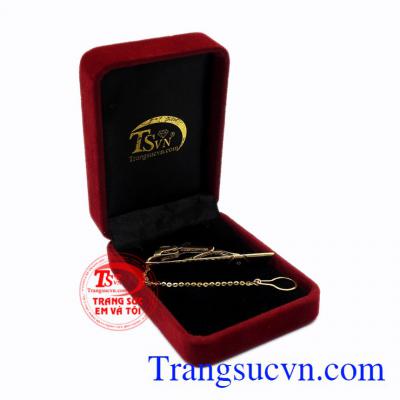 Kẹp caravat vàng lịch lãm