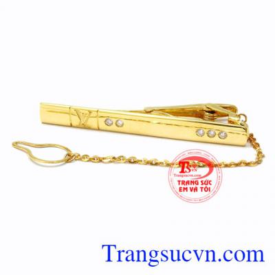 Kẹp caravat vàng sang trọng được chế tác từ vàng 14k khẳng định vị thế cho nam giới, kiểu dáng cao cấp.