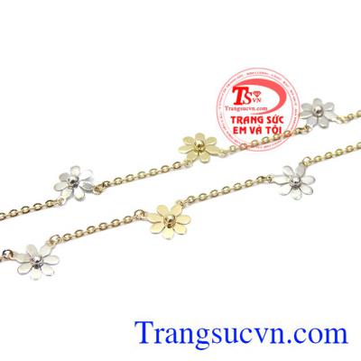 Lắc chân vàng bông hoa được nhập khẩu từ Hàn Quốc kiểu dáng thời trang.