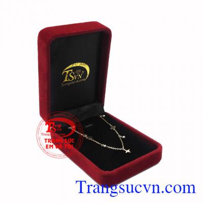 Lắc chân vàng dễ thương làm tôn lên vẻ đẹp thời trang, xinh xắn cho phái nữ.