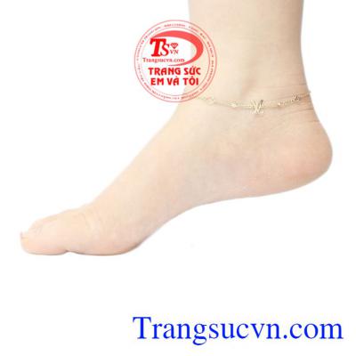 Thích hợp làm quà tặng cho người thân, bạn bè. Lắc chân vàng LV