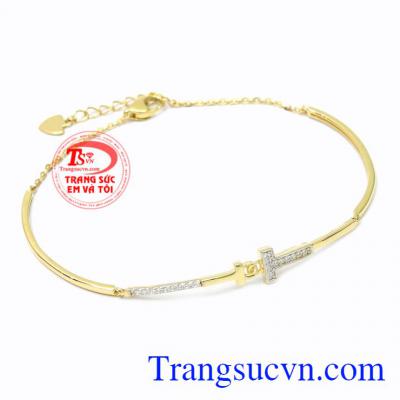 Lắc tay nữ vàng dịu dàng kiểu dáng tinh tế không cầu kì sẽ khiến cho bao cô gái trẻ thích thú.