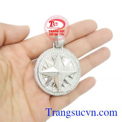 Mặt dây chuyền nam hàng hiệu chất lượng đảm bảo uy tín