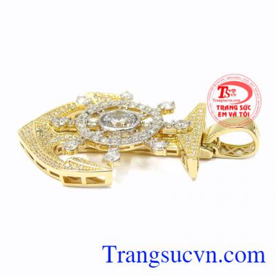 Mặt dây nam vàng uy quyền có kết hợp dây chuyền vàng đeo hợp thời trang.