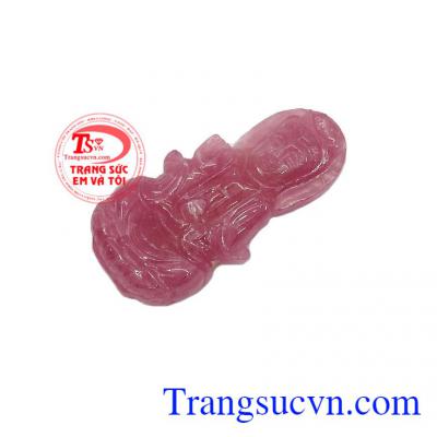 Đá ruby thiên nhiên mang ý nghĩa may mắn, vui vẻ và sức khỏe