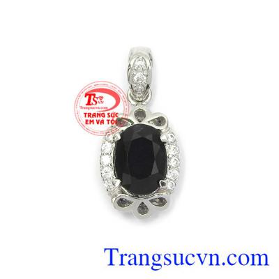 Mặt dây Sapphire cát khí vàng trắng 14k màu sắc tươi sáng, chế tác tinh xảo, chất lượng đá đảm bảo