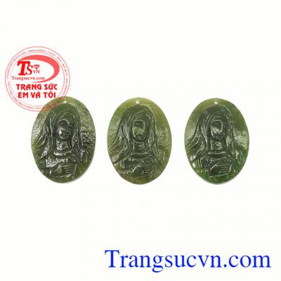 Sản phẩm thích hợp cho cả nam và nữ. Mặt mẹ đức mẹ ngọc nephrite. 