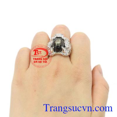Nhẫn bạc Sapphire sao danh vọng