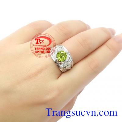Loại đá này là đá sinh dành cho tháng 8, 9 và 10 và có thể là món trang sức tuyệt đẹp,Nhẫn nam bạc Peridot cá tính