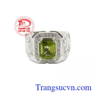Đá Peridot sẽ giúp chủ nhân mệnh Hỏa được khỏe mạnh,Nhẫn nam bạc Peridot thiên nhiên