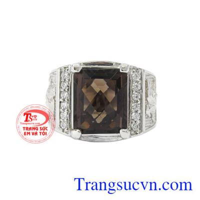 Nhẫn nam bạc thạch anh khói đẹp thiên nhiên không chỉ là món trang sức mà còn đem lại nhiều may mắn.