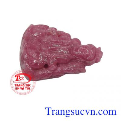 Phật ngọc ruby đẹp là món quà ý nghĩa dành tặng tới bà và mẹ