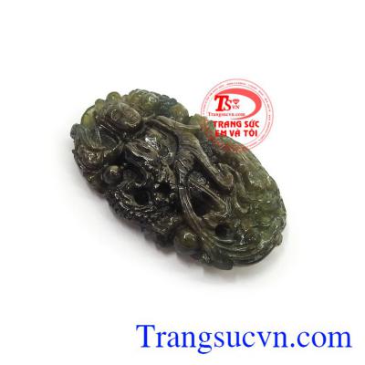 Phật Quan Âm sapphire an nhiên chạm khắc đẹp, chất lượng cao, phù hợp làm mặt dây chuyền đeo cổ
