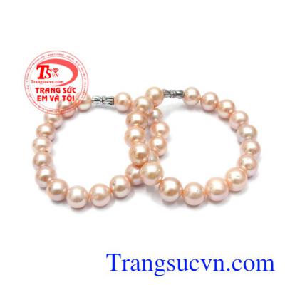 Từ lâu ngọc trai đã được coi là một trong những loại trang sức được ưa chuộng nhất. Chuỗi tay ngọc trai quý phái
