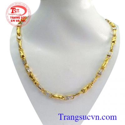 Dây chuyền nam vàng tây sáng bóng tinh tế,đảm bảo chất lượng Uy tín,hợp thời trang đẳng cấp,dây chuyên vàng trắng sang trọng,bảo hành 6 tháng