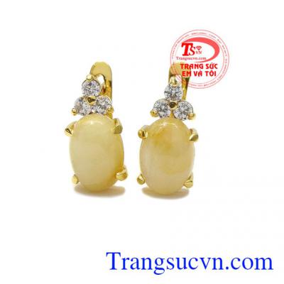 Hoa tai saphir vàng may mắn với thiết kế độc đáo và sang trọng chắc chắn được phái đẹp yêu thích