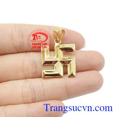 Ngoài niềm tin rằng đây là “bùa” may mắn, người ta đã thấy được sự tinh tế ở ký hiệu này,Mặt dây nữ vàng chữ Vạn