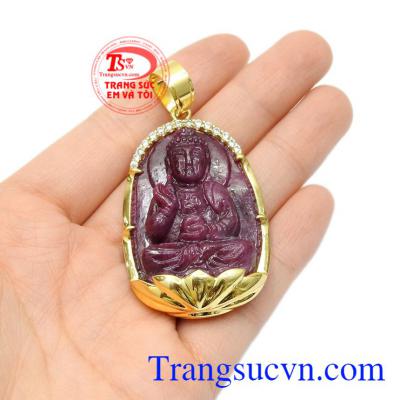 Mặt dây phật bản mệnh tuổi Tuất- Hợi mang lại sự bình an trong tâm của người đeo.