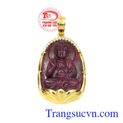 Mặt dây phật bản mệnh tuổi Tuất- Hợi vàng 14k được chế tác tinh tế, tỉ mỉ.