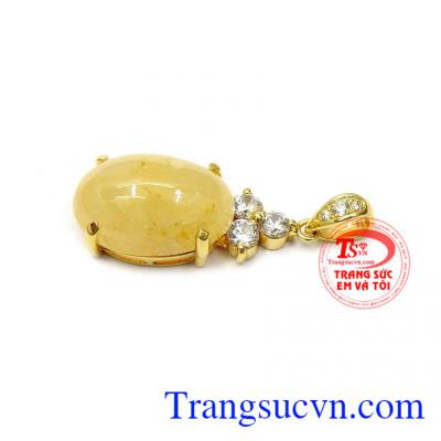 Mặt dây Saphir vàng 14k thiết kế nổi bật với kiểu dáng sang trọng, chất lượng uy tín, giao hàng nhanh trên toàn quốc