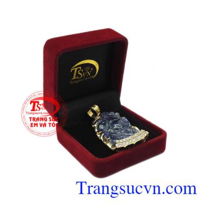 Chính vì thế mà các sản phẩm từ đá sapphire luôn được mọi người yêu thích và lựa chọn. Mặt phật di lặc sapphire vạn phúc.