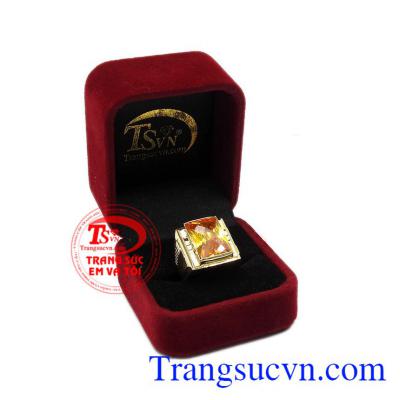 Sản phẩm thích hợp làm quà tặng cho người thân và bạn bè. Nhẫn nam đính đá nam tính