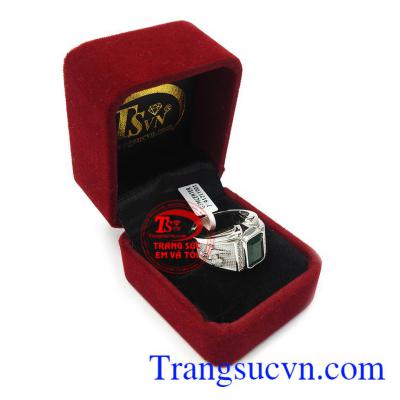 Nhẫn nam Emerald may mắn là món quà ý nghĩa cho người bạn yêu thương