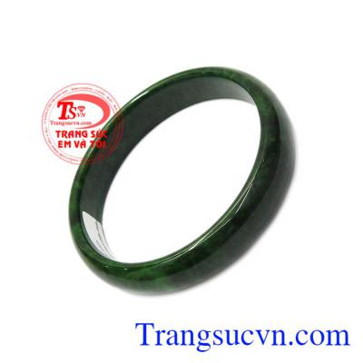 Ngọc cẩm thạch thiên nhiên hợp phong thủy. Vòng cẩm thạch thiên nhiên quý bà