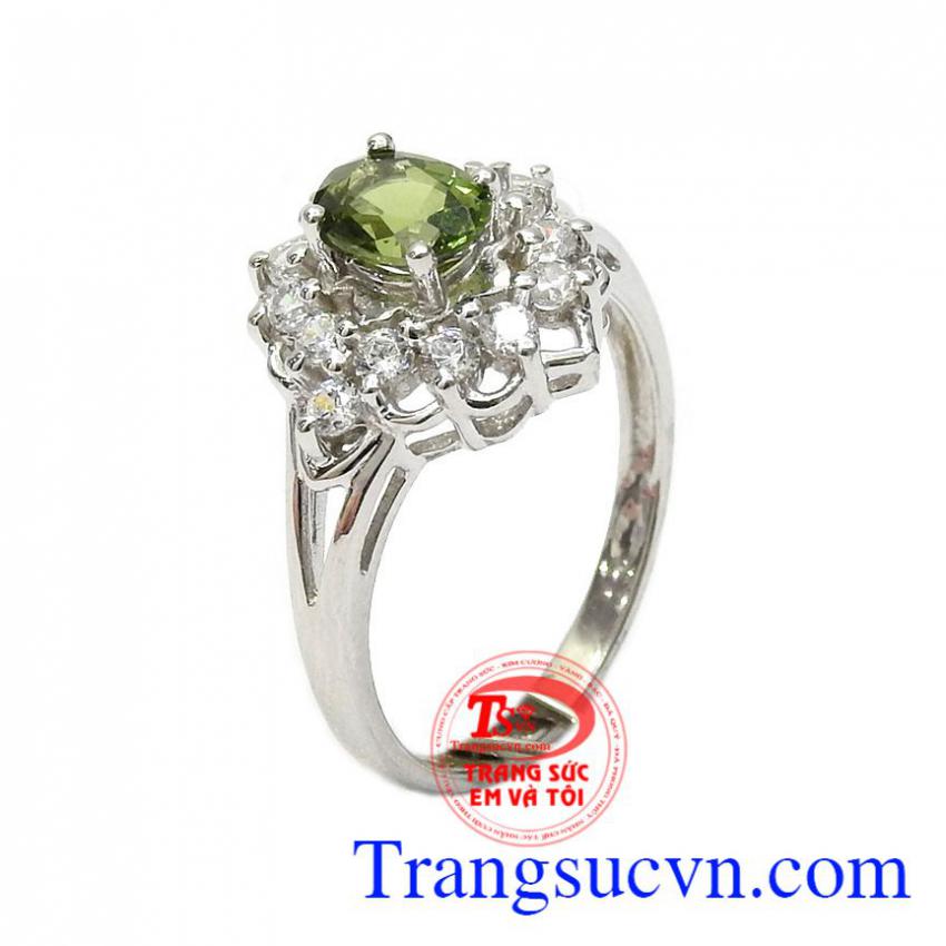 Nhẫn nữ bạc Sapphire sang trọng