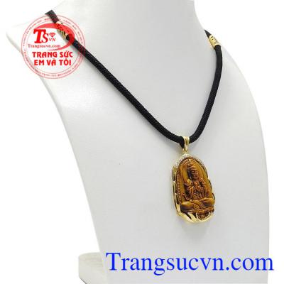 Bộ trang sức tuổi Mùi-Thân là sự kết hợp từ vàng tây và đá mắt hổ thiên nhiên. 