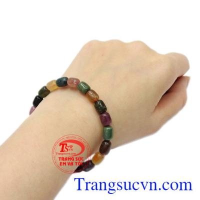 Chuỗi tay Tourmaline màu sắc sẽ là món quà đầy tinh tế để dành tặng cho người thân, bạn bè. 