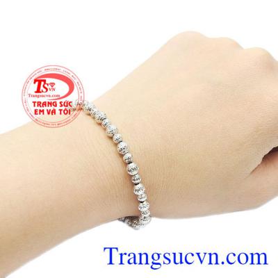 Lắc bi vàng trắng thanh lịch được bảo hành uy tín, giao hàng toàn quốc.