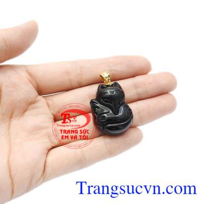 Chính vì lẽ đó mà các chị em phụ nữ vô cùng yêu thích các sản phẩm chế tác hình hồ ly. Mặt hồ ly obsidian huyền bí