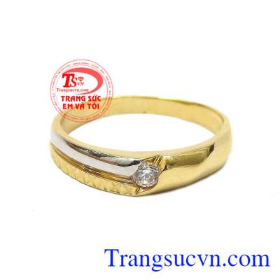 Nhẫn nam vàng thành công là một sản phẩm được thiết kế đơn giản thể hiện sự nam tính của người đàn ông.