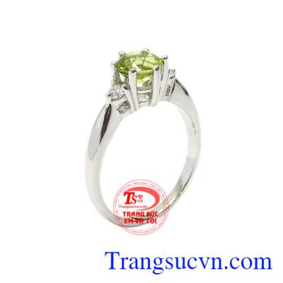 Nhẫn nữ bạc Peridot thanh tú