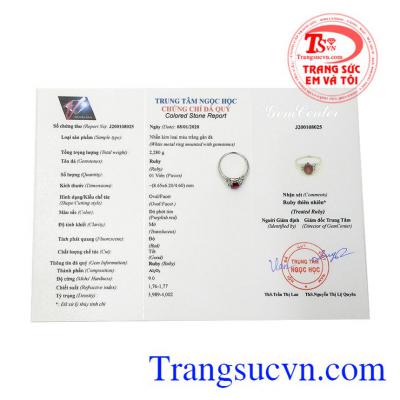 Sản phẩm có giấy kiểm định đá quý.