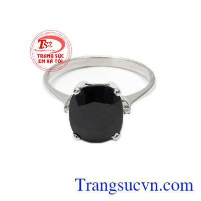 Sapphire được con người đánh giá là quý nhất vào khoảng 800 năm trước Công nguyên,Nhẫn nữ bạc Sapphire độc đáo