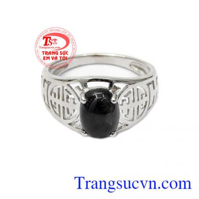 Đá Sapphire có thể mang lại cảm giác êm đềm và tập trung tâm trí, giảm sự mệt mỏi, căng thẳng, giúp tinh thần thoải mái và loại bỏ được những suy nghĩ tiêu cực cho người đeo,Nhẫn nữ bạc Sapphire thiên nhiên