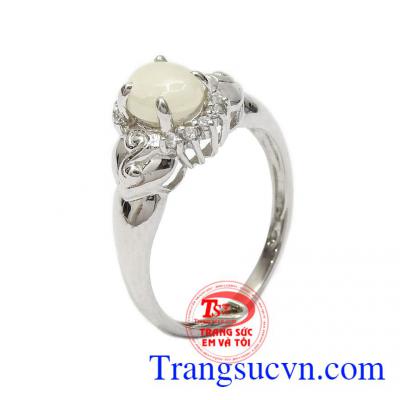 Nhẫn nữ bạc Sapphire trắng