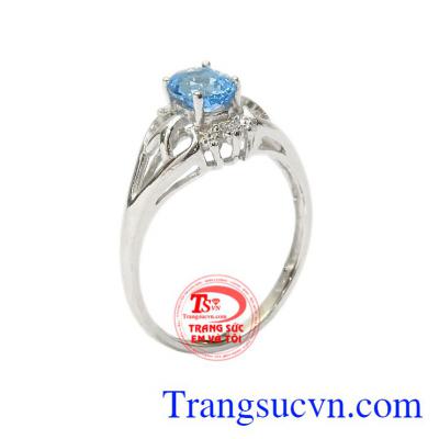 Nhẫn nữ bạc Topaz duyên dáng