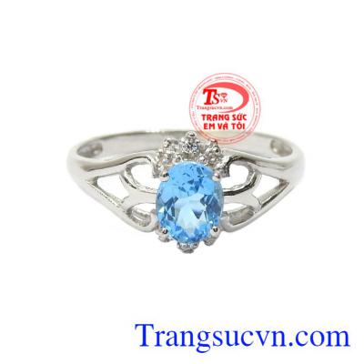 Nhẫn nữ bạc Topaz duyên dáng biểu tượng cho sự thông minh, sắc đẹp, lòng chung thủy.