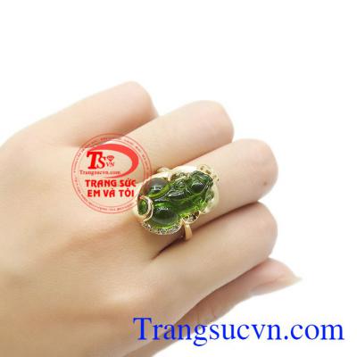 Chính vì thế các sản phẩm chế tác hình tỳ hưu luôn được khách hàng ưa chuộng. Nhẫn tỳ hưu mệnh hỏa may mắn