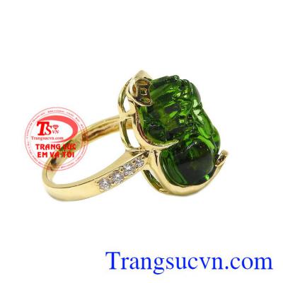 Sản phẩm thiết kế hợp phong thủy, thích hợp cho mệnh hỏa và mệnh mộc. Nhẫn vàng tỳ hưu may mắn