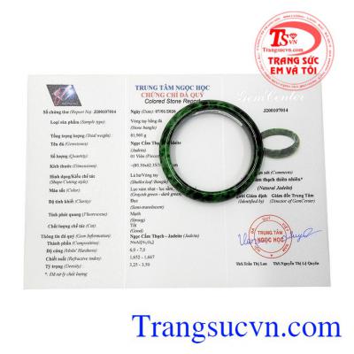 Ngày nay việc sử dụng ngọc trong thời trang đã trở nên phổ biến và đa dạng hơn. Vòng cẩm thạch bản hẹ cao cấp