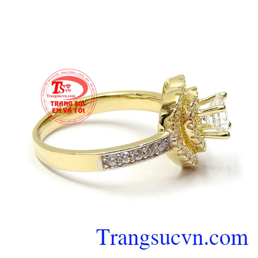 Nhẫn nữ vàng là dòng sản phẩm rất được ưa chuộng hiện nay, là biểu tượng cho tình yêu hạnh phúc lứa đôi