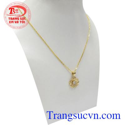 Sản phẩm rất được phái đẹp ưa chuộng, phù hợp phong cách năng động, phong cách và thời trang Bộ dây chuyền nữ sành điệu