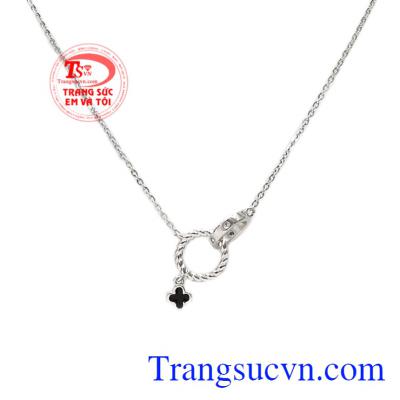 Bộ dây chuyền vàng trắng độc đáo thời trang.