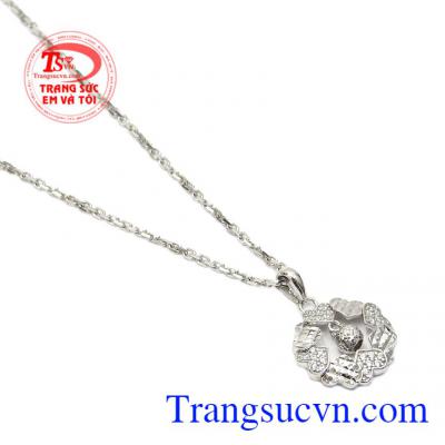 Dây chuyền dáng mảnh kết hợp cùng làm tăng thêm sự nữ tính,Bộ dây nữ vàng trắng trái tim